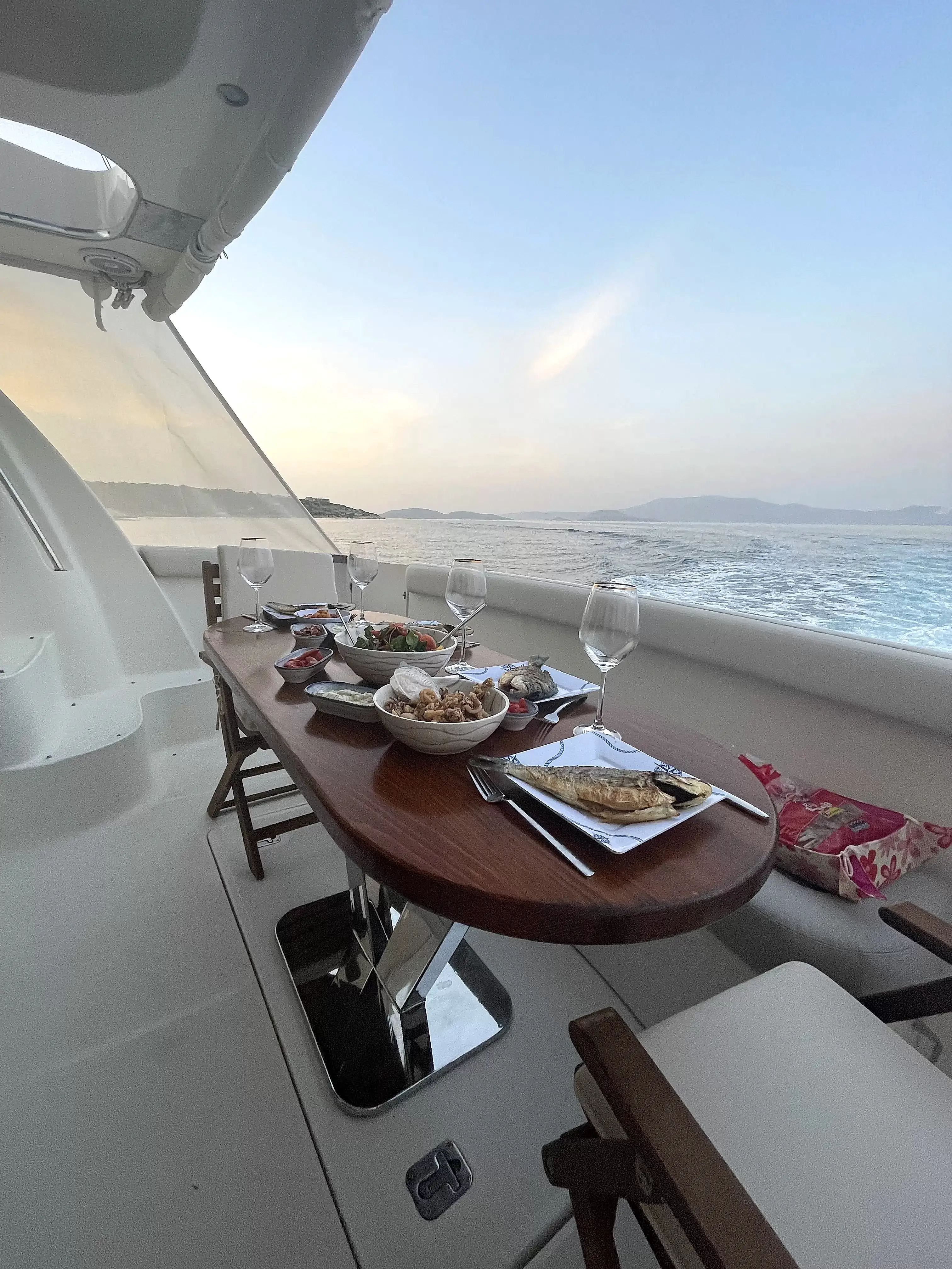 çeşme yat kiralama 52