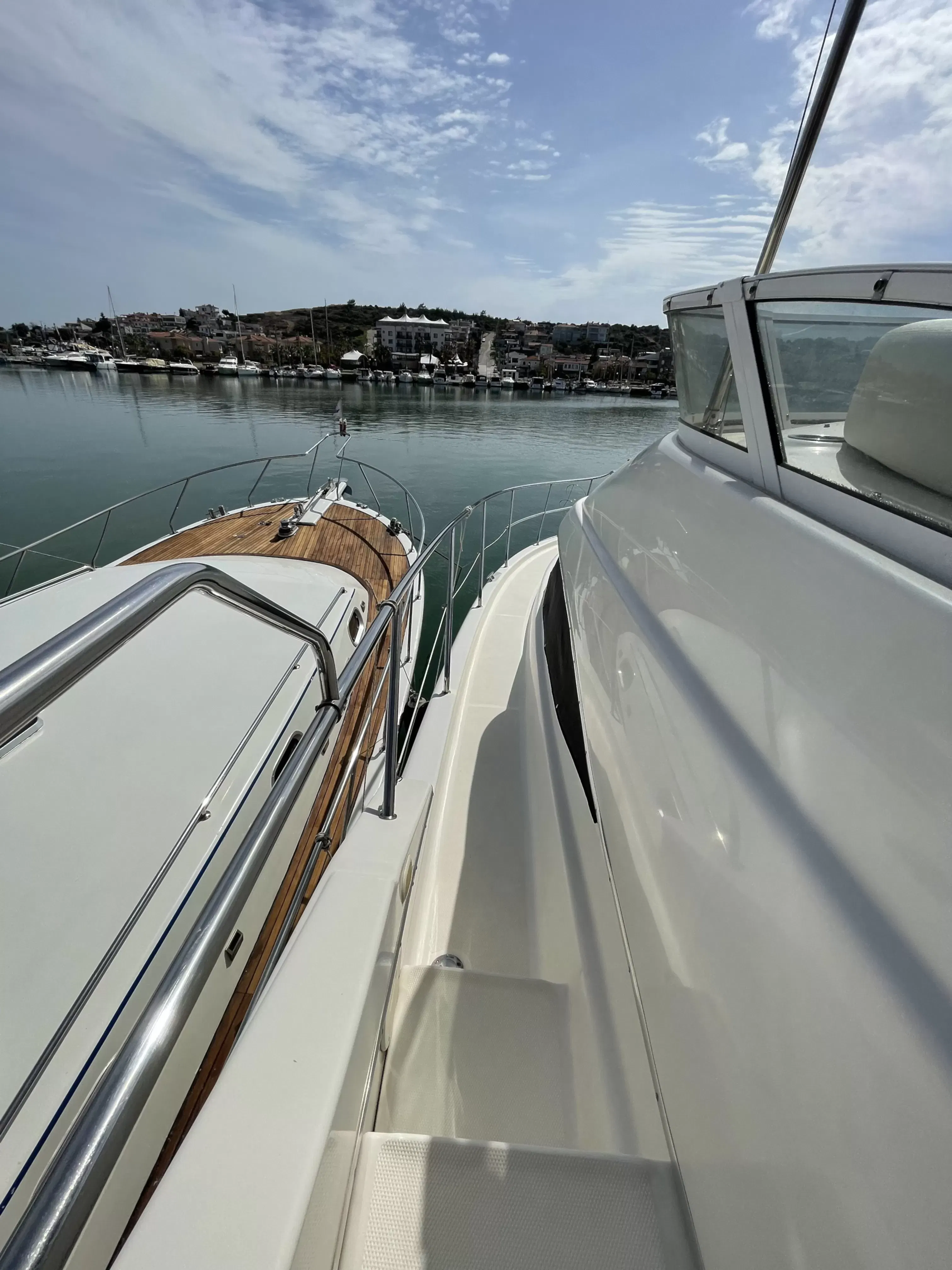 çeşme yat kiralama 97